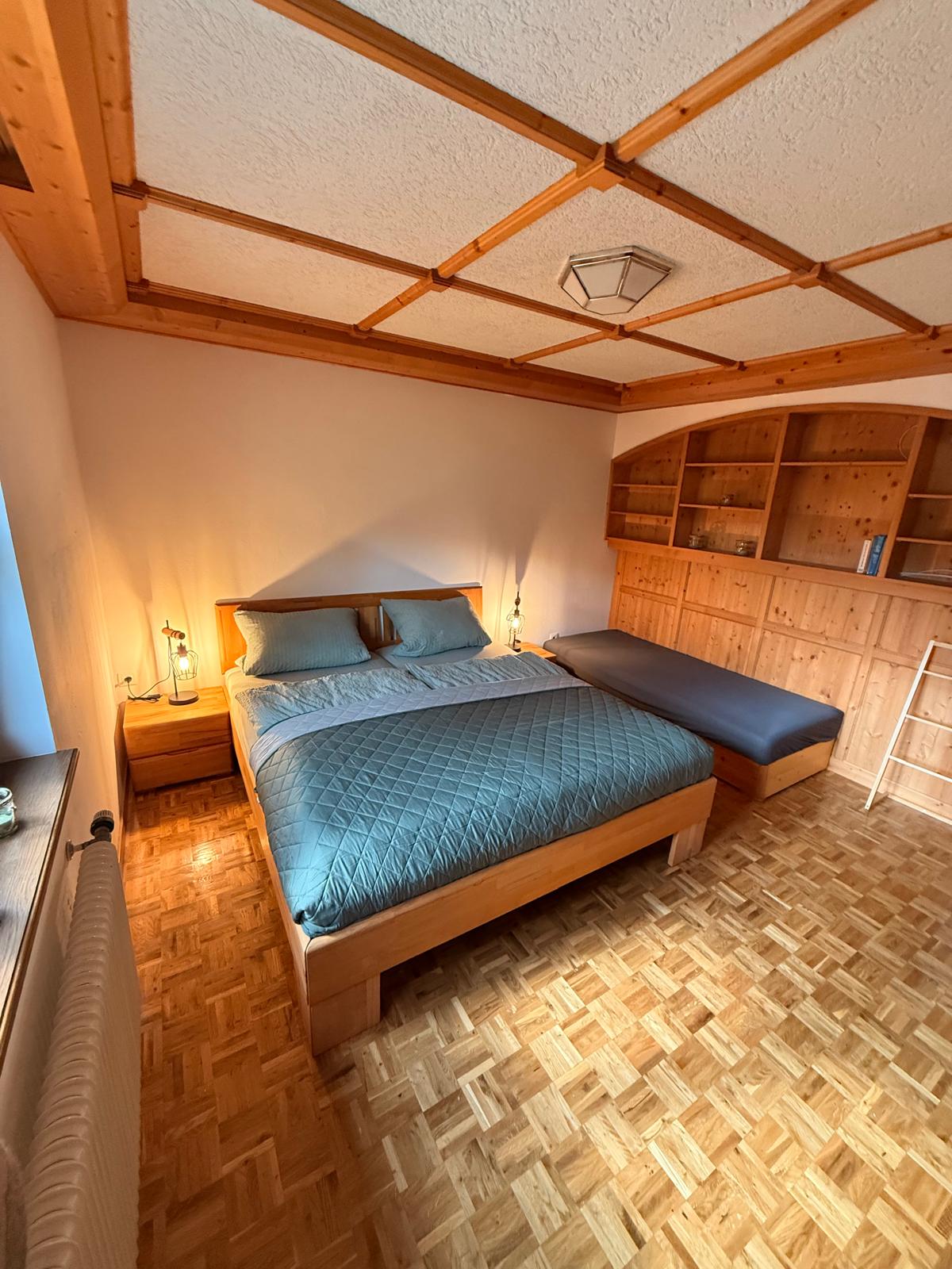 Schlafzimmer (Doppelbett)